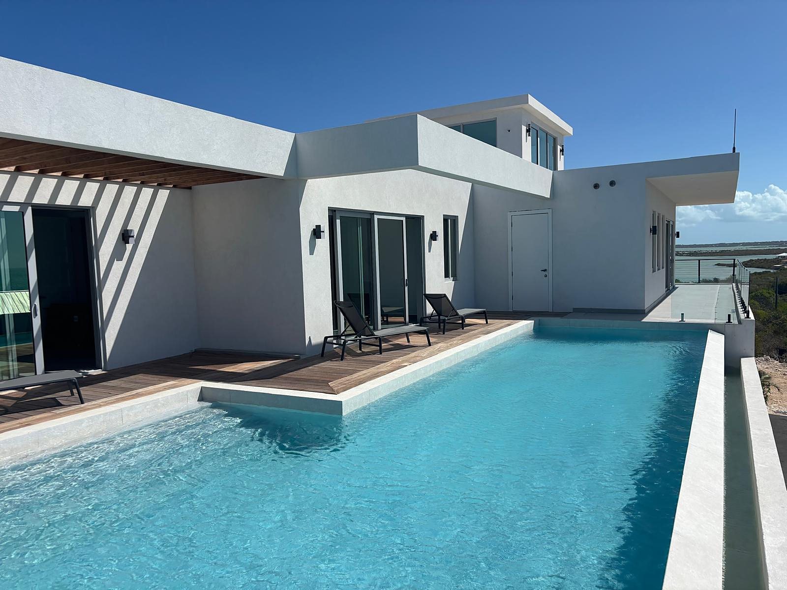 Private infinity pool at Villa Panorama, Providenciales